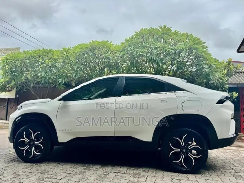 Tata Curvv 2025
