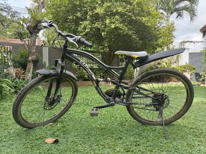 Lumstar වර්ගයේ Bicycle එකක් විකිණීමට ඇත