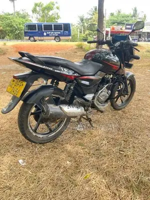 Bajaj Pulsar 150 Supiriyak 2017