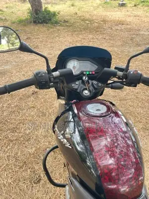 Bajaj Pulsar 150 Supiriyak 2017
