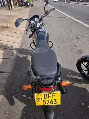Bajaj Platina 100 2017