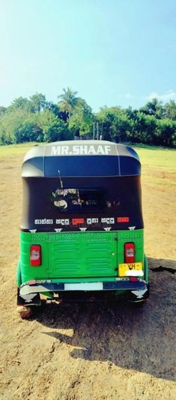 Bajaj RE 2010