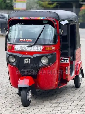 Bajaj RE 2016