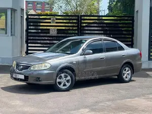Nissan Sunny 2010