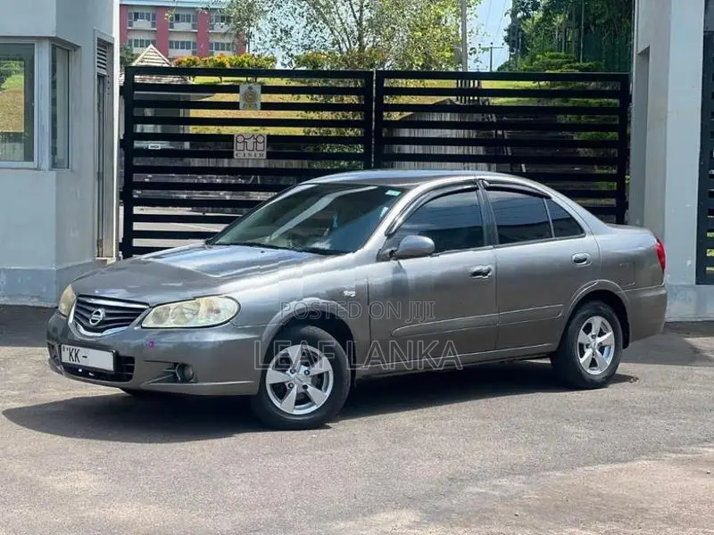 Nissan Sunny 2010