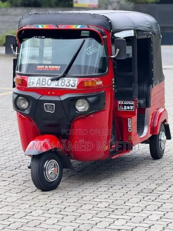 Bajaj RE 2016