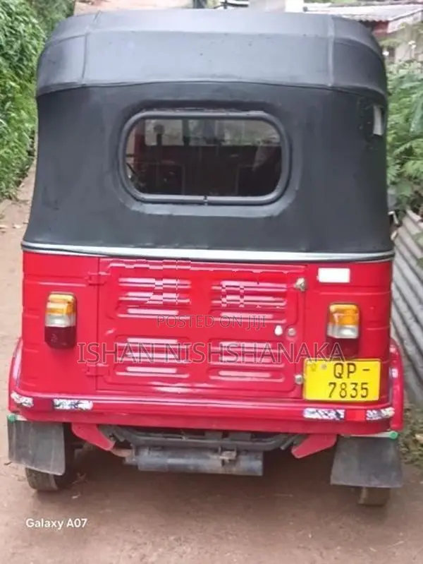Bajaj RE 2008