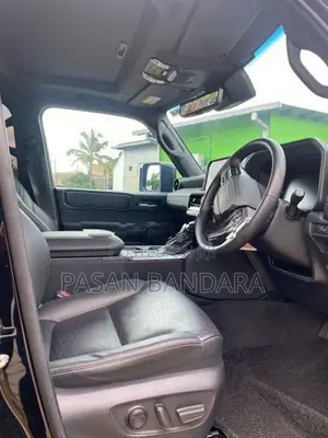 Toyota Land Cruiser Prado 2025