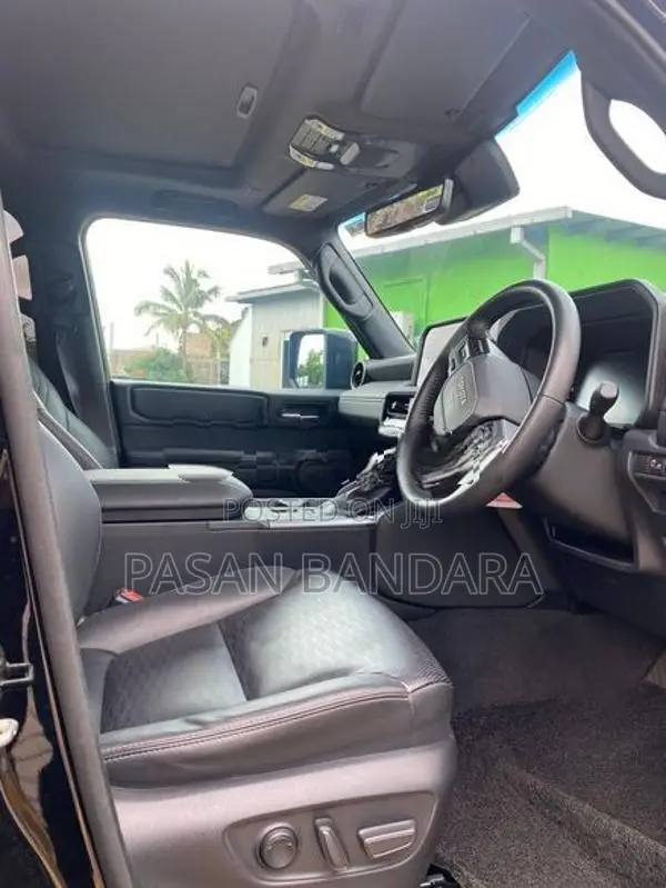 Toyota Land Cruiser Prado 2025
