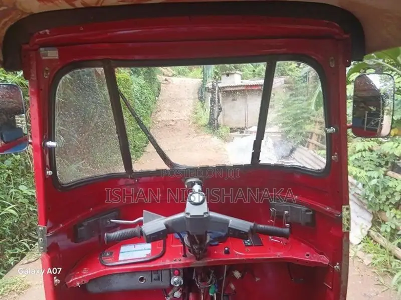 Bajaj RE 2008