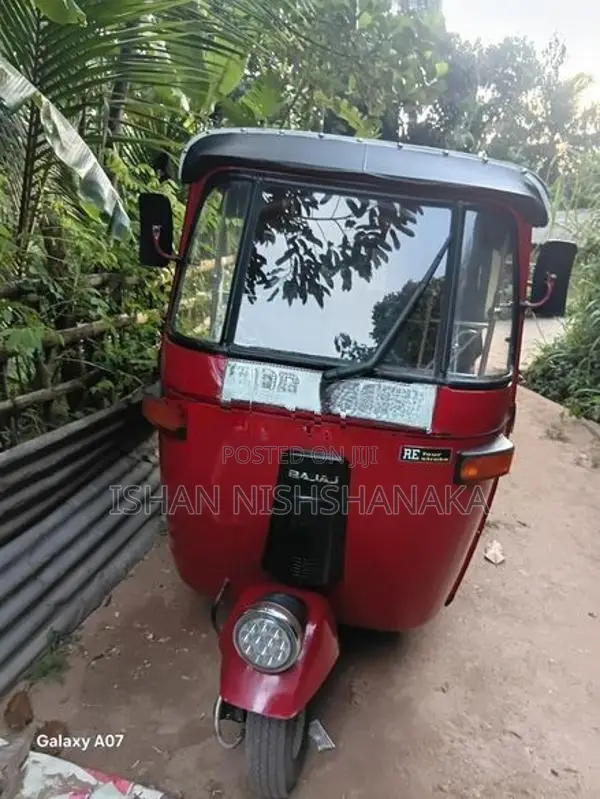 Bajaj RE 2008