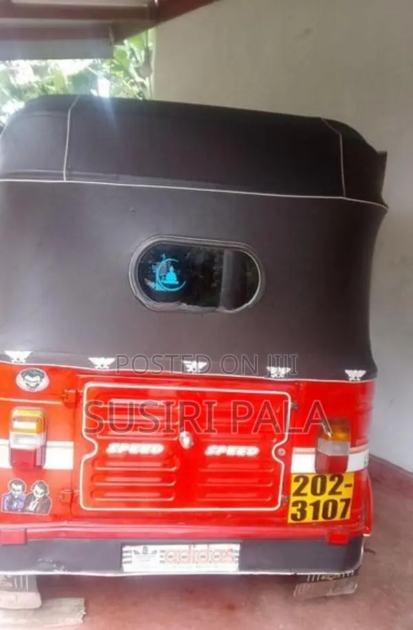 Bajaj RE 1995