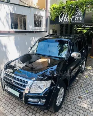 Mitsubishi Montero 2010