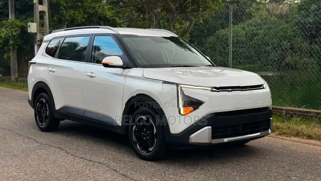 Kia Carens Clavis 2025