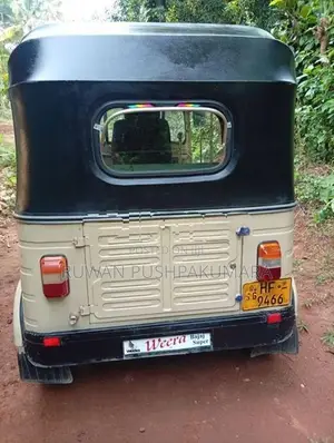 Bajaj RE 2002