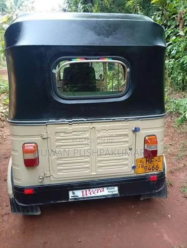 Bajaj RE 2002