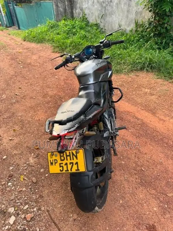 Bajaj Pulsar NS160 2018