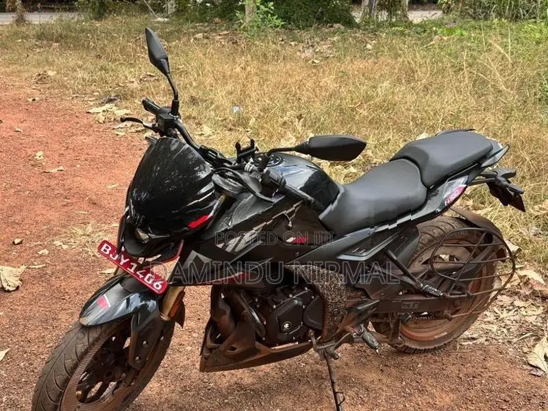 Bajaj Pulsar N160 Premium 2025