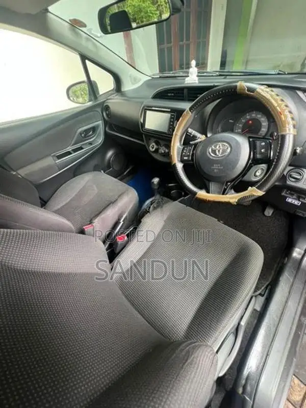 Toyota Vitz 2017