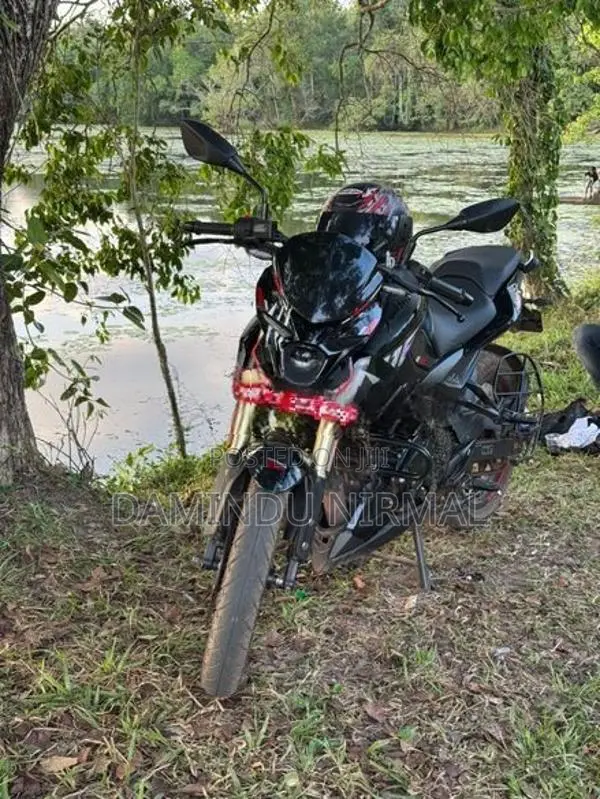 Bajaj Pulsar N160 Premium 2025