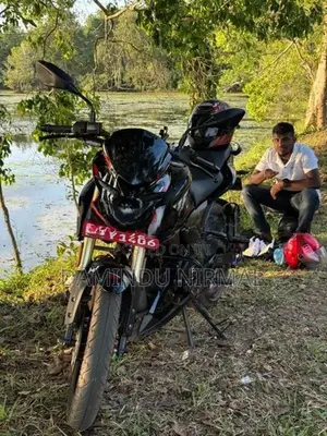 Bajaj Pulsar N160 Premium 2025