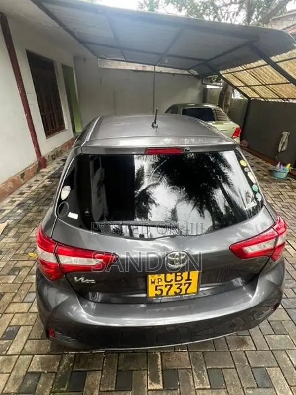 Toyota Vitz 2017