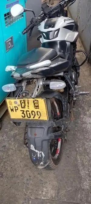 Bajaj Pulsar N160 2017