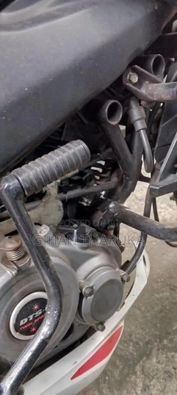 Bajaj Pulsar N160 2017