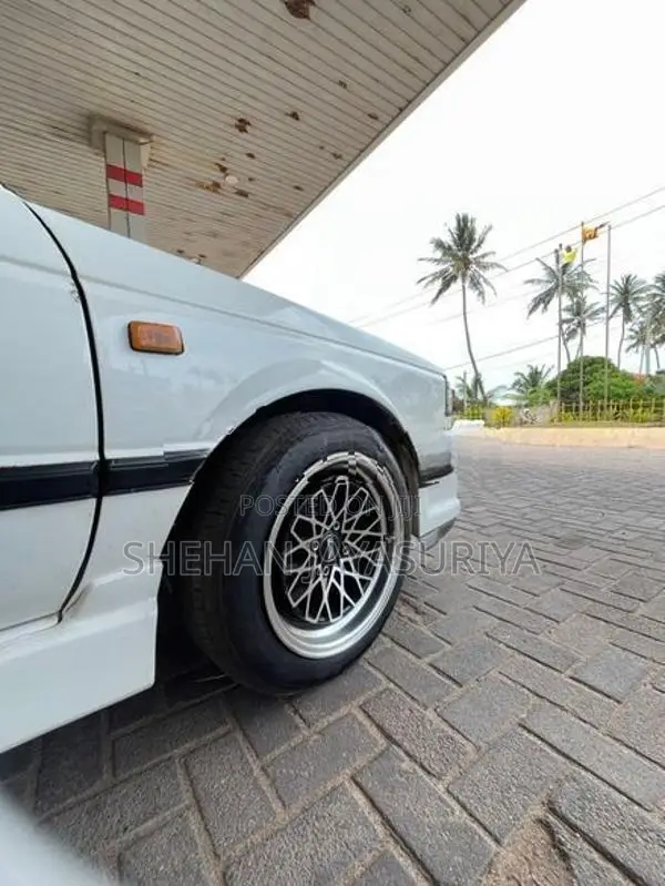 Nissan Sunny 1987