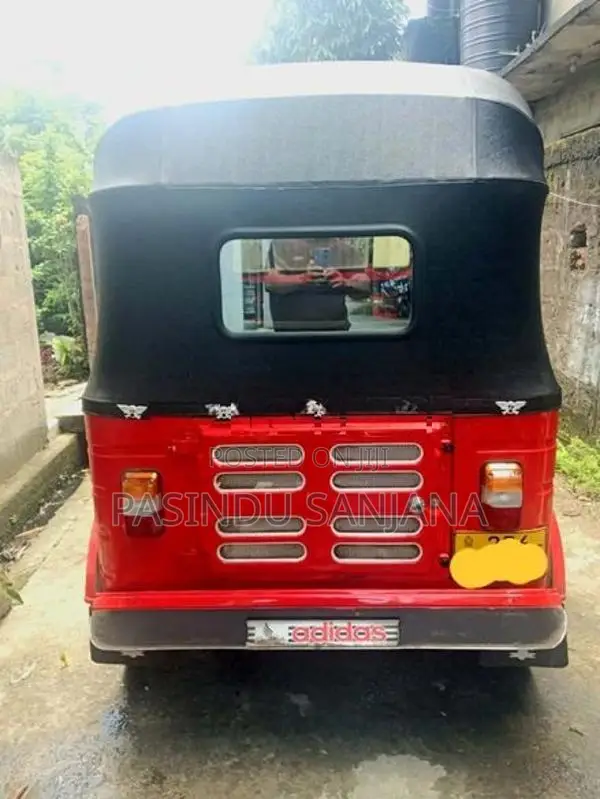 Bajaj RE 1999