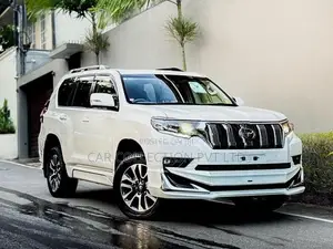 Toyota Land Cruiser Prado 2023