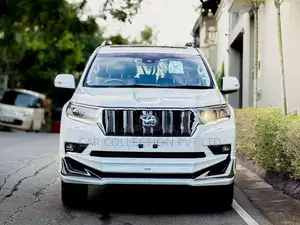 Toyota Land Cruiser Prado 2023