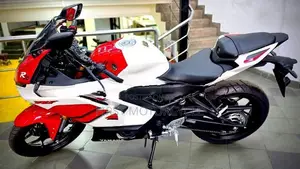Yamaha YZF-R25 2026