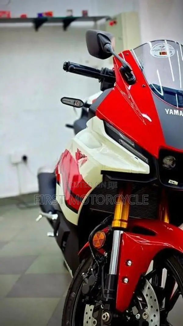 Yamaha YZF-R25 2026