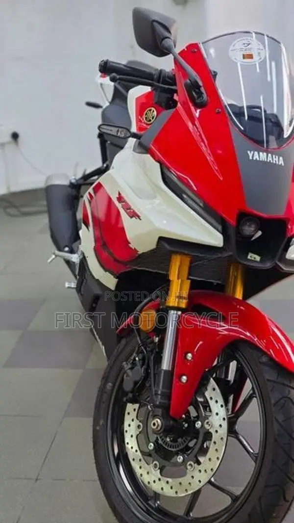 Yamaha YZF-R25 2026