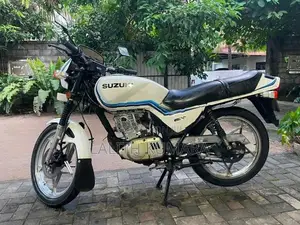 Suzuki GS 125 1990