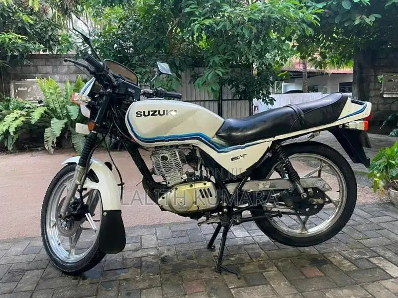 Suzuki GS 125 1990