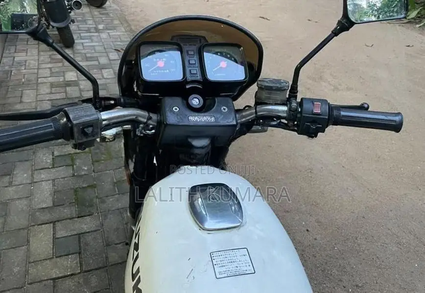 Suzuki GS 125 1990