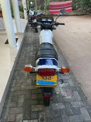 Suzuki GS 125 1990