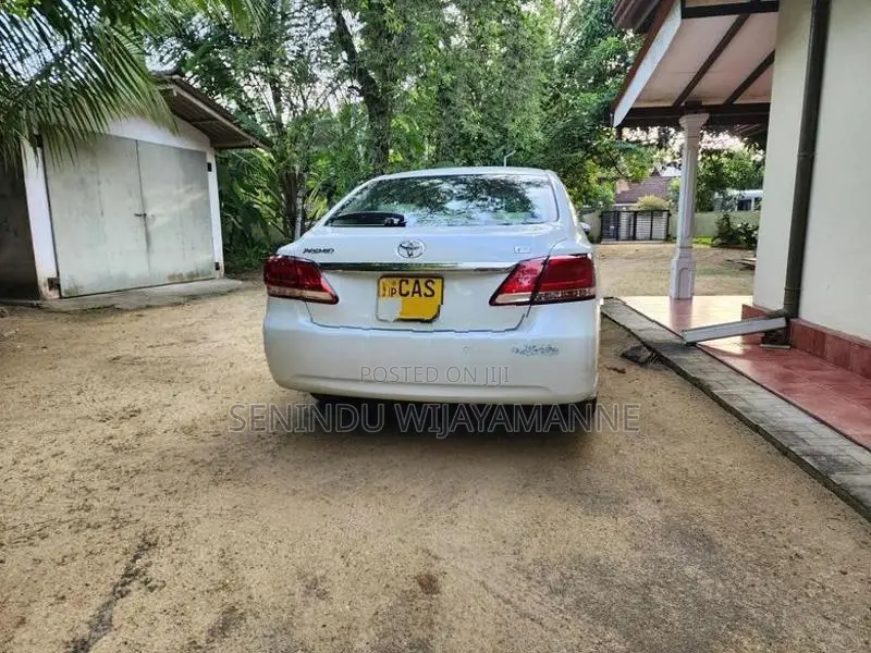 Toyota Premio 2016