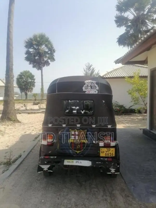 Bajaj RE 2004