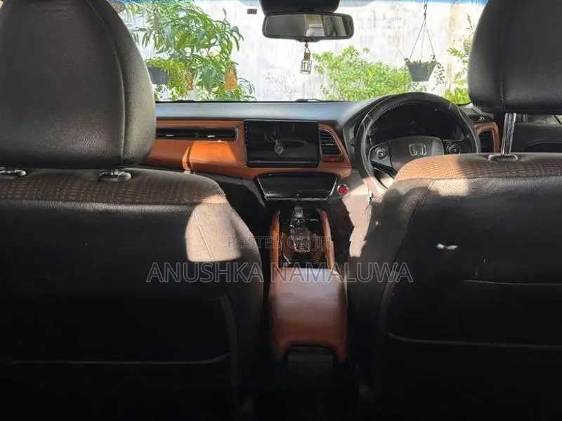 Honda Vezel Z Play 2014