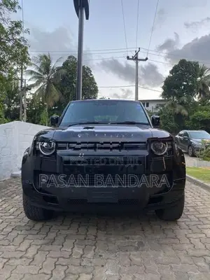 Land Rover Defender 2026