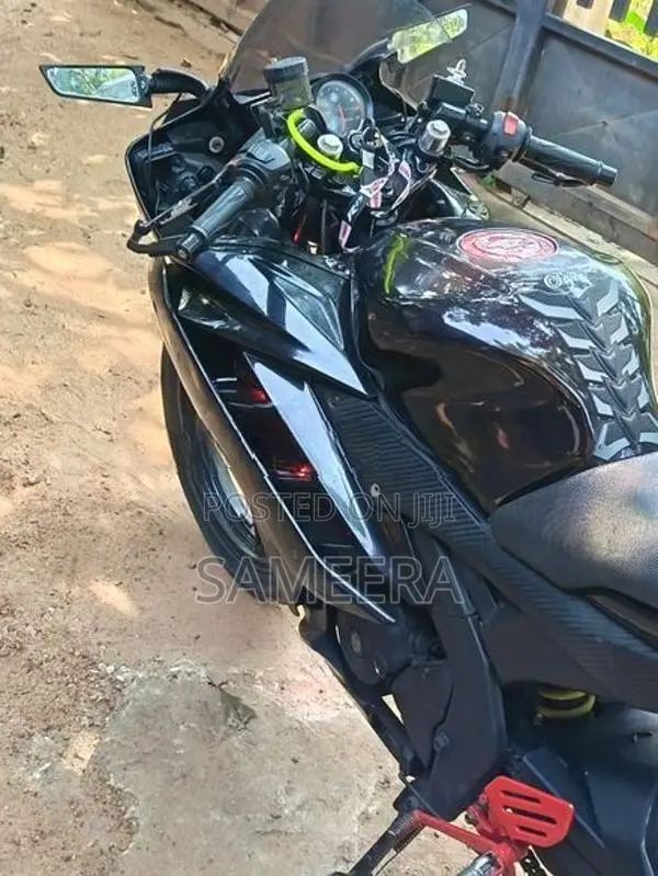 Yamaha R15 2015