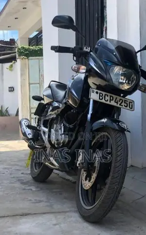 Bajaj Pulsar 150 2015
