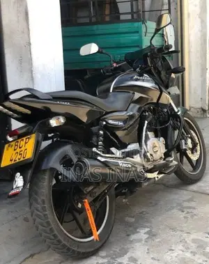 Bajaj Pulsar 150 2015