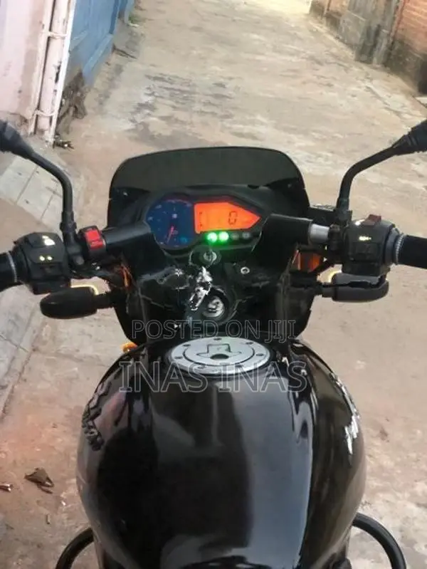 Bajaj Pulsar 150 2015