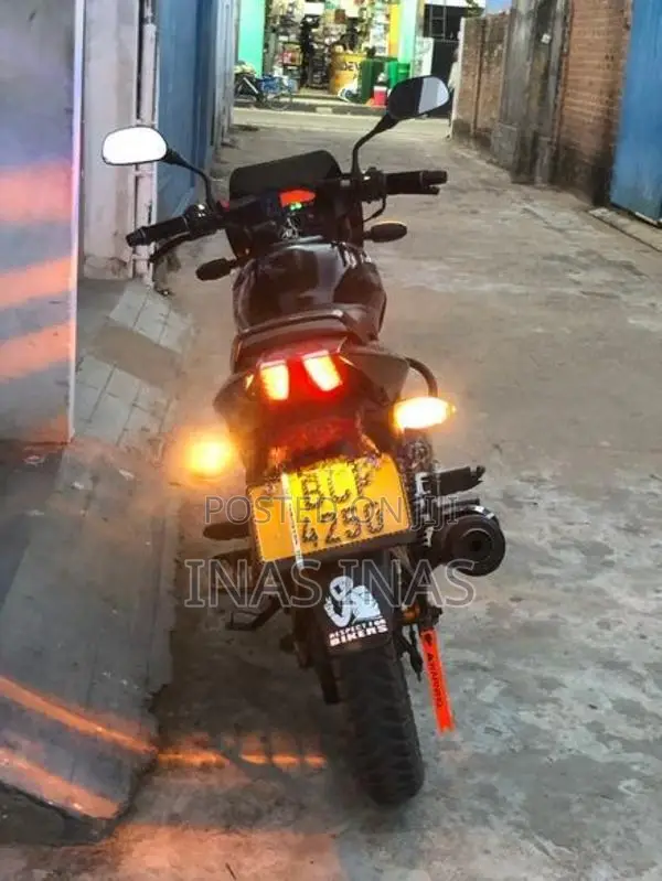 Bajaj Pulsar 150 2015