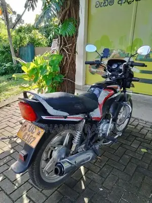 TVS Victor 2007