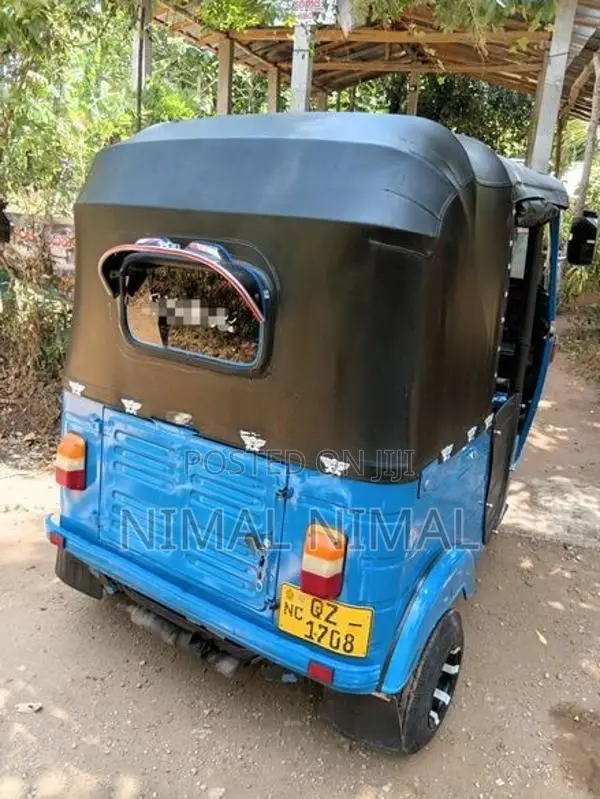 Bajaj RE 2010